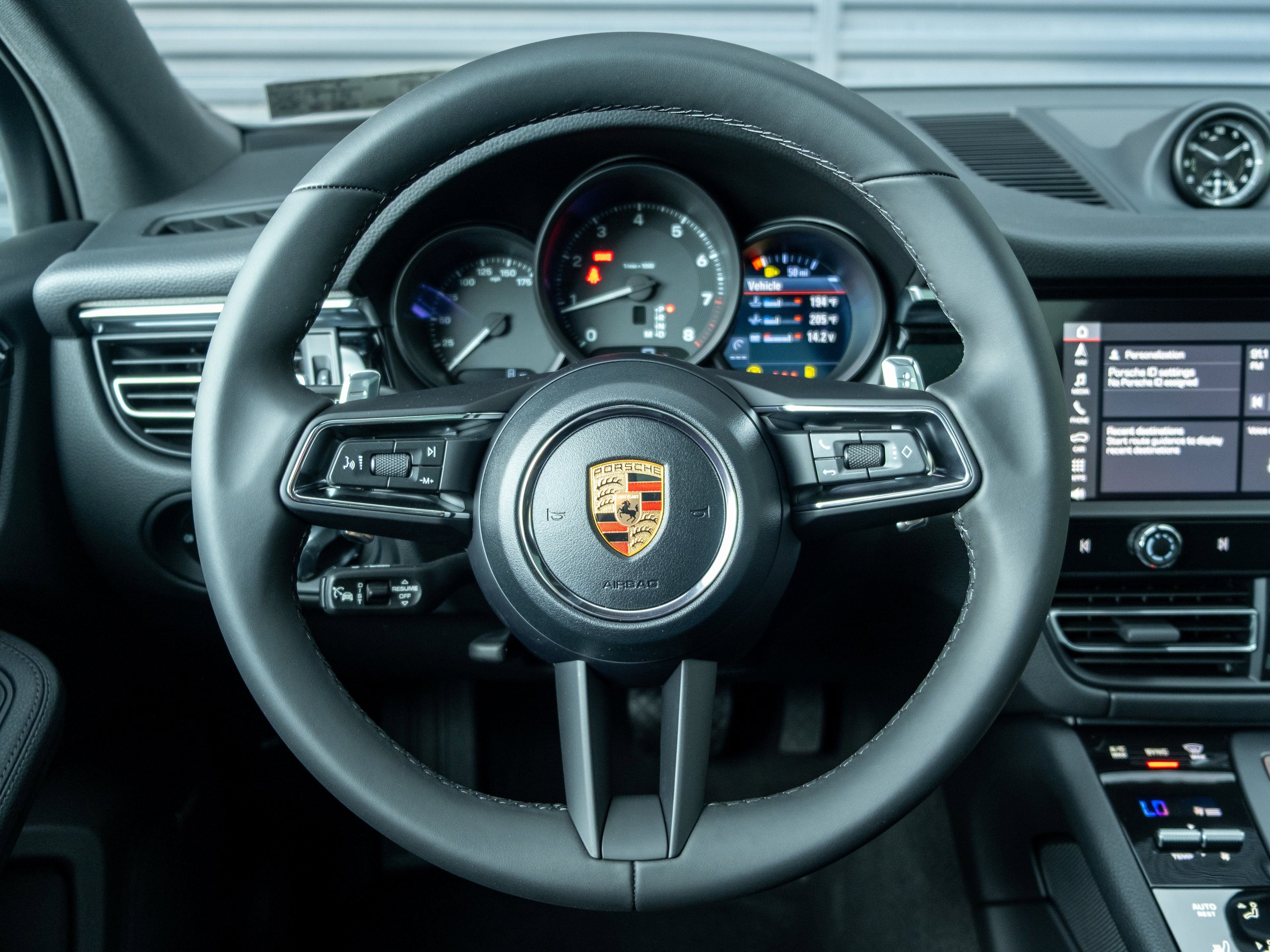 Certified 2026 Porsche Macan image 6