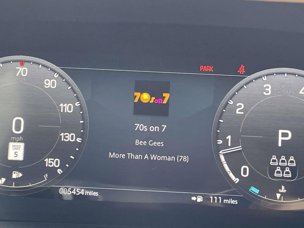 Used 2024 Land Rover Defender 110 X-Dynamic SE image 35