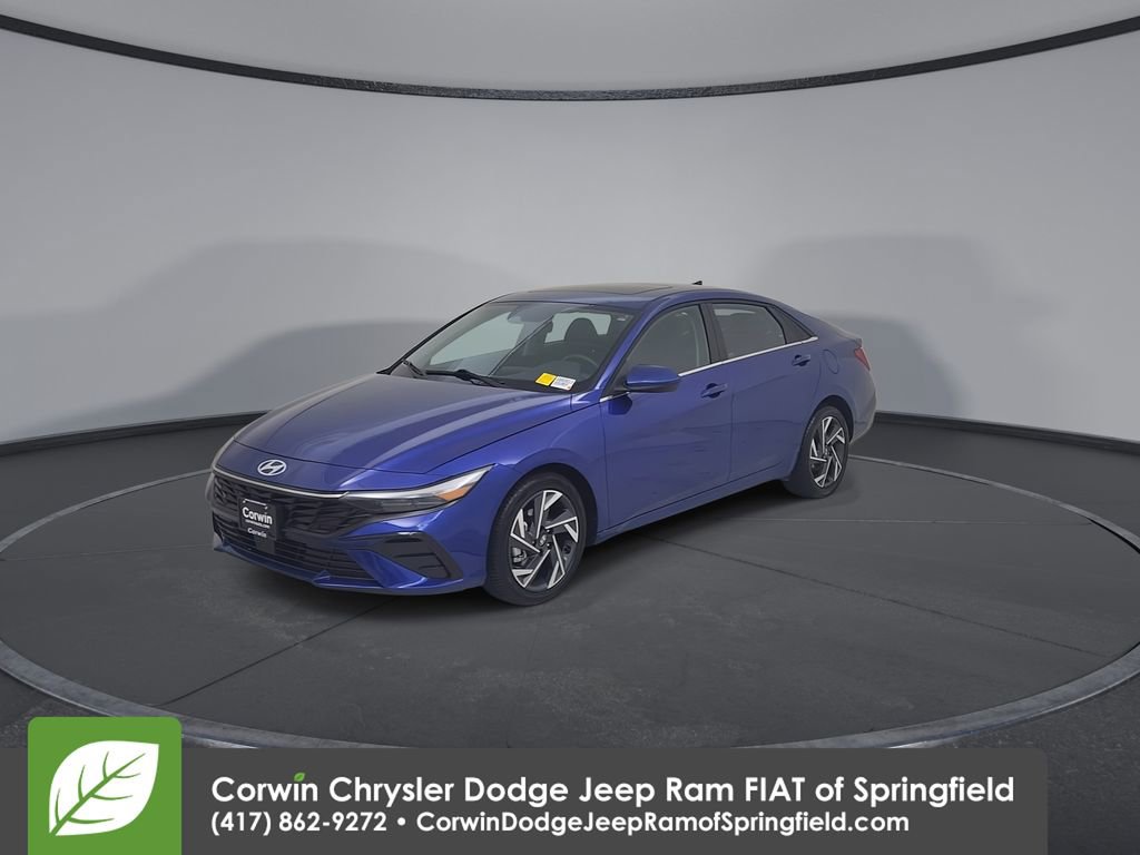 Used 2025 Hyundai Elantra SEL image 7