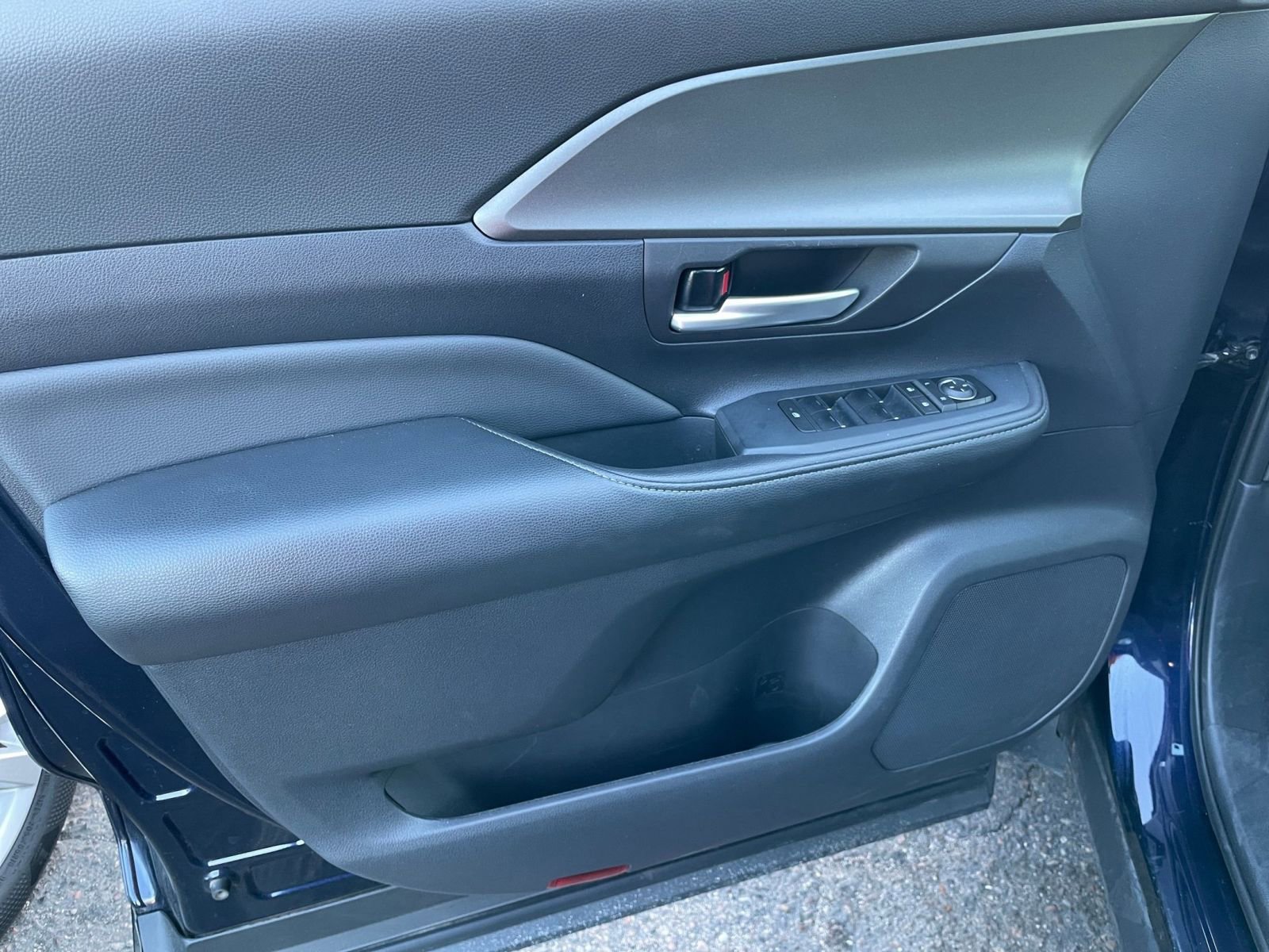 Used 2025 Toyota Grand Highlander FWD image 18