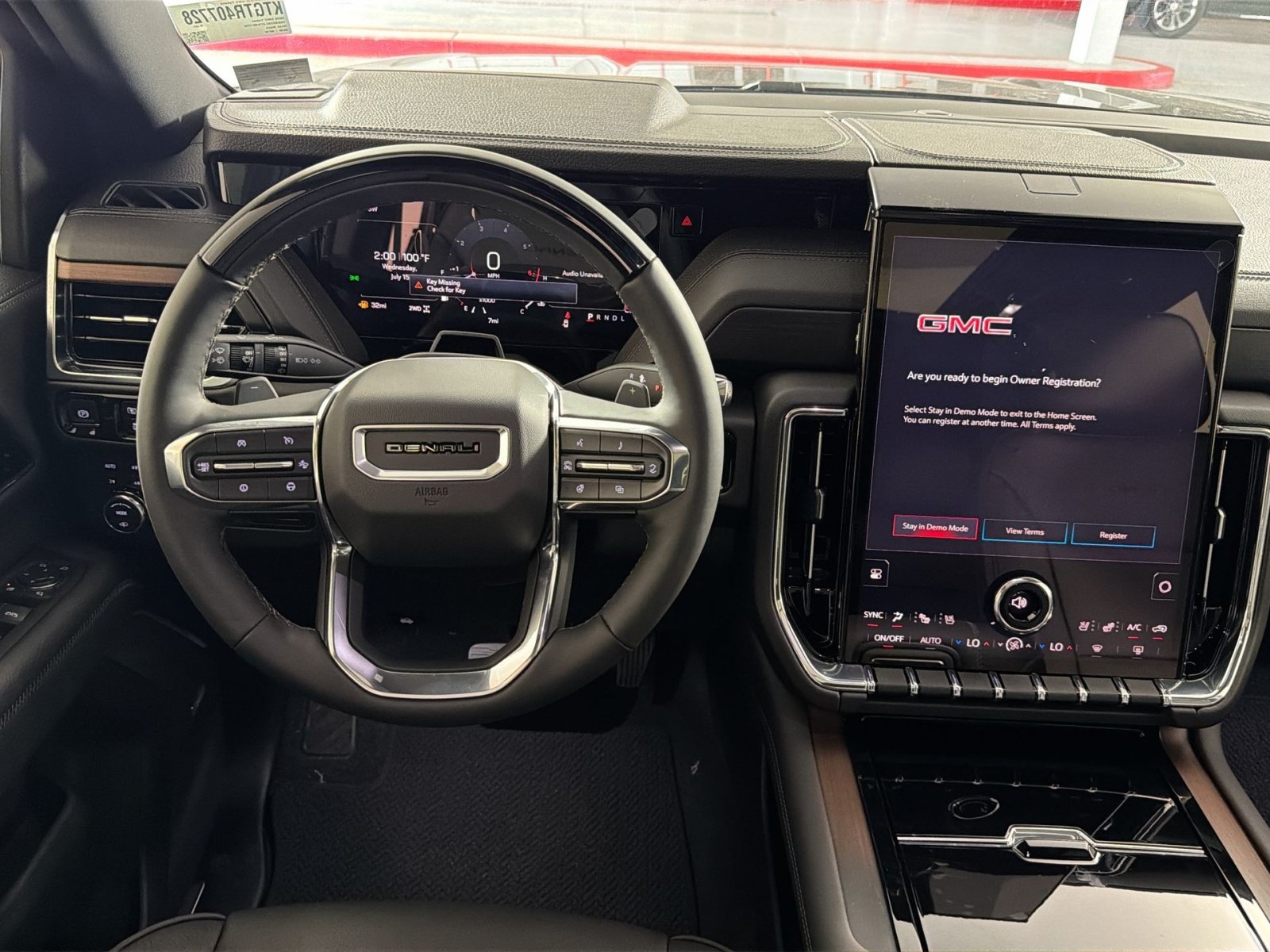 New 2026 GMC Yukon Denali w/ Denali Reserve Package AWD/4WD image 16