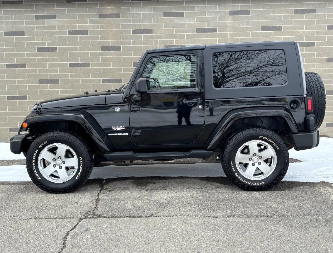 Used 2008 Jeep Wrangler Sahara w/ Dual Top Group
