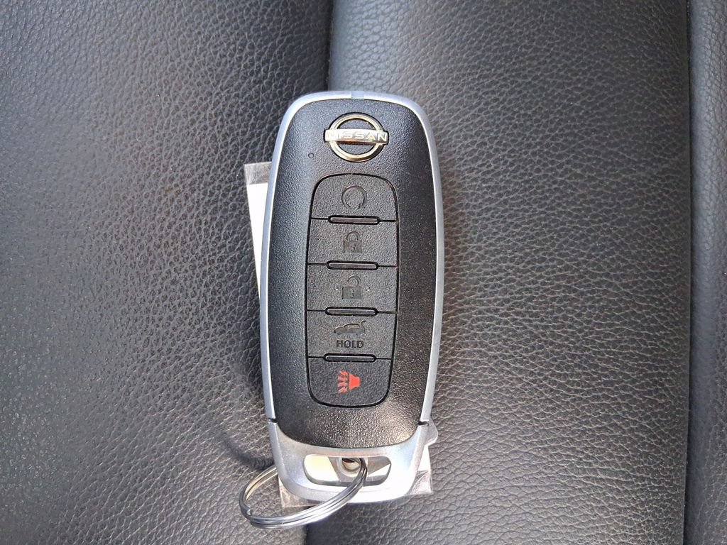 Used 2025 Nissan Rogue SL w/ SL Premium Package FWD image 32
