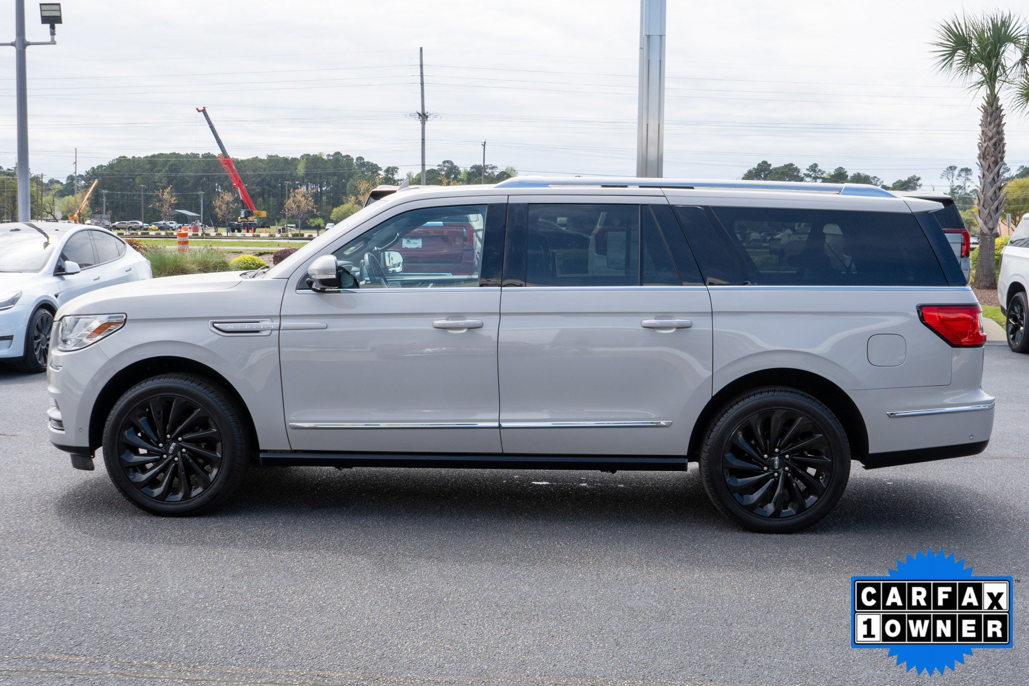 Used 2021 Lincoln Navigator L Reserve image 6