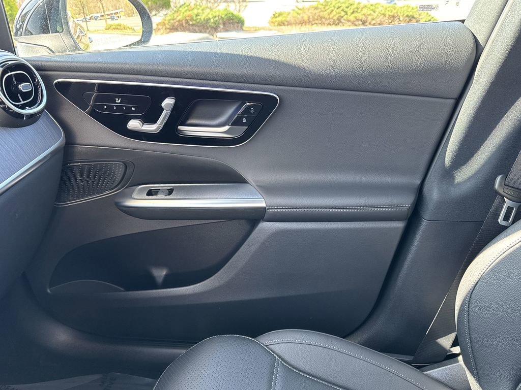 New 2025 Mercedes-Benz GLC 300 4MATIC image 25