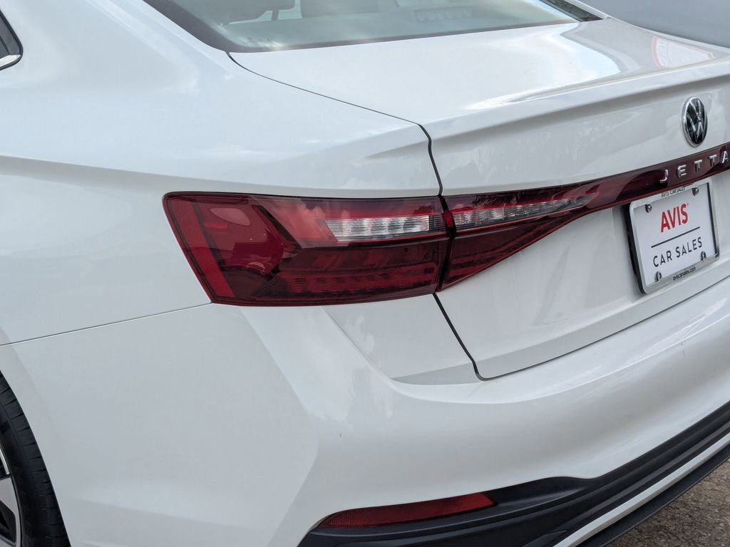 Used 2025 Volkswagen Jetta S image 17
