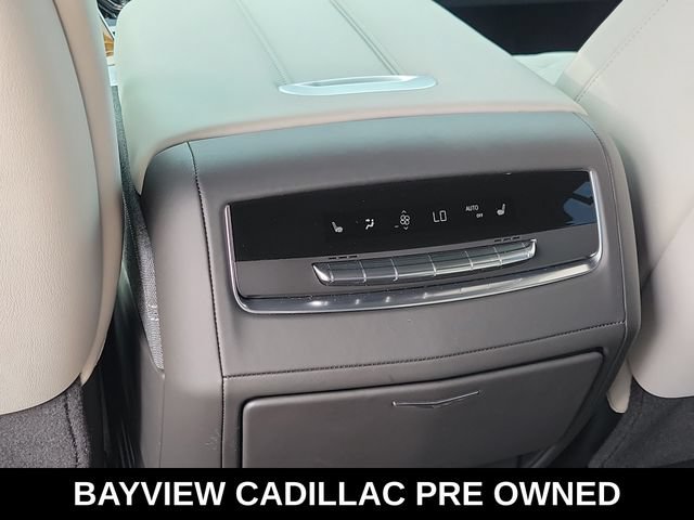 Used 2025 Cadillac Escalade ESV Sport Platinum w/ LPO, ONYX Package AWD/4WD image 15