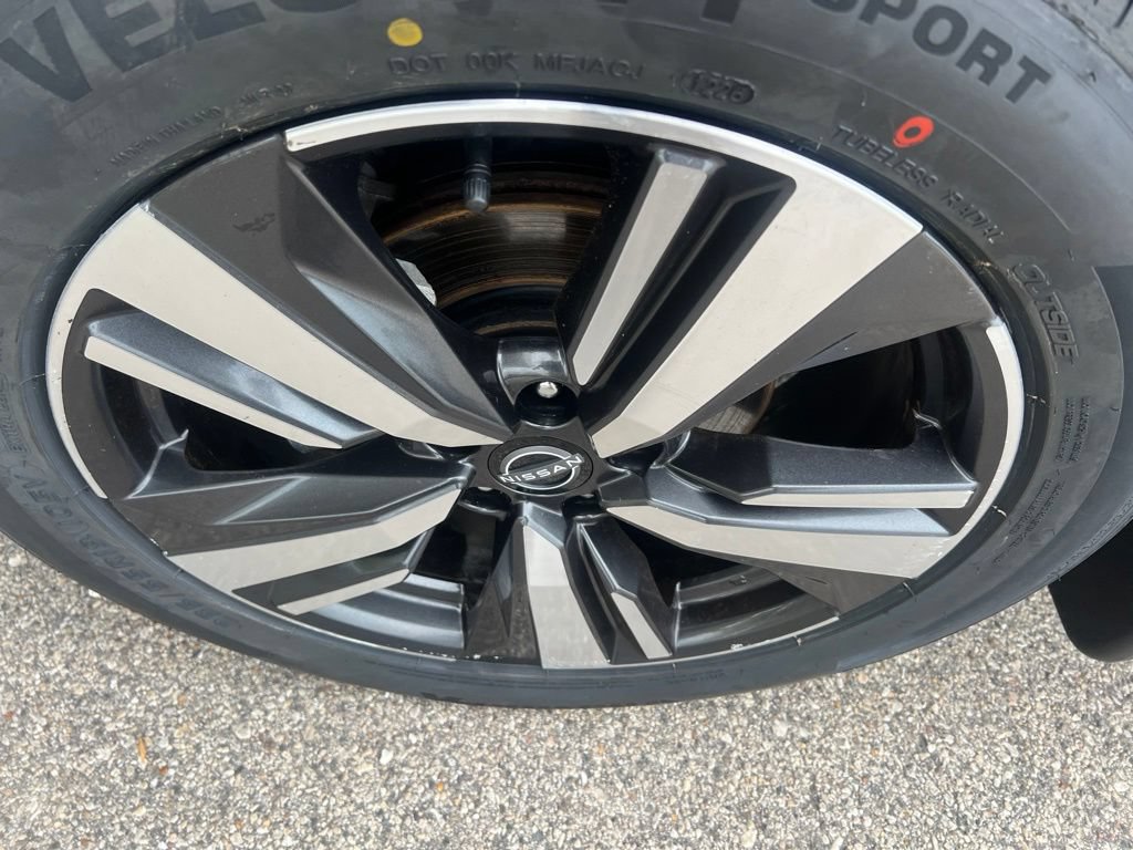 Certified 2023 Nissan Rogue Platinum w/ Platinum Premium Package AWD/4WD image 47