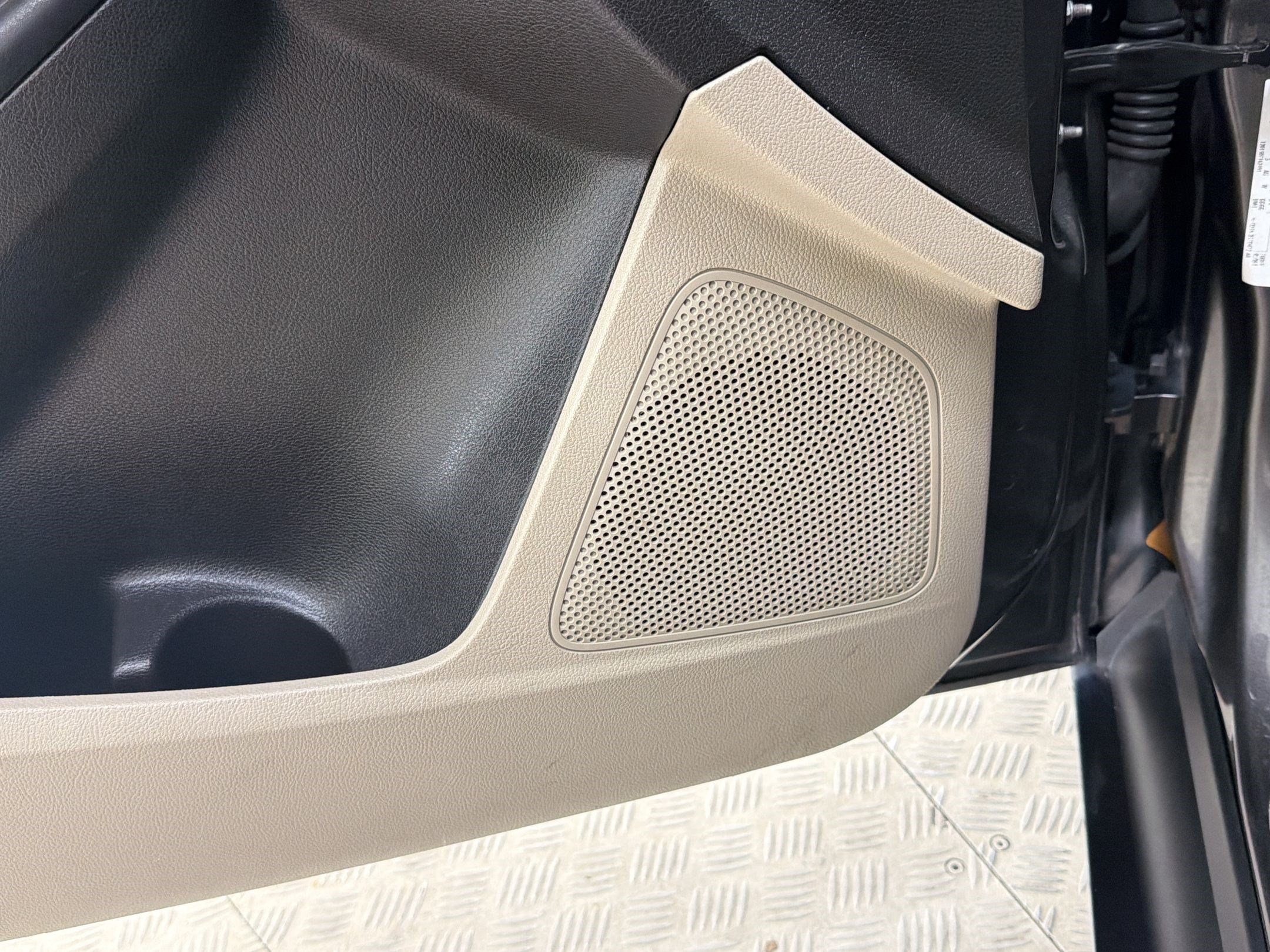 Used 2015 Ford Focus SE FWD image 24