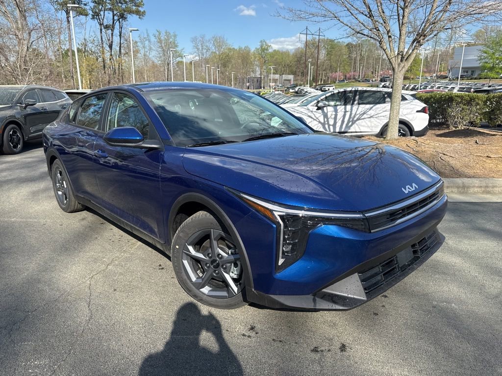 New 2026 Kia K4 LXS