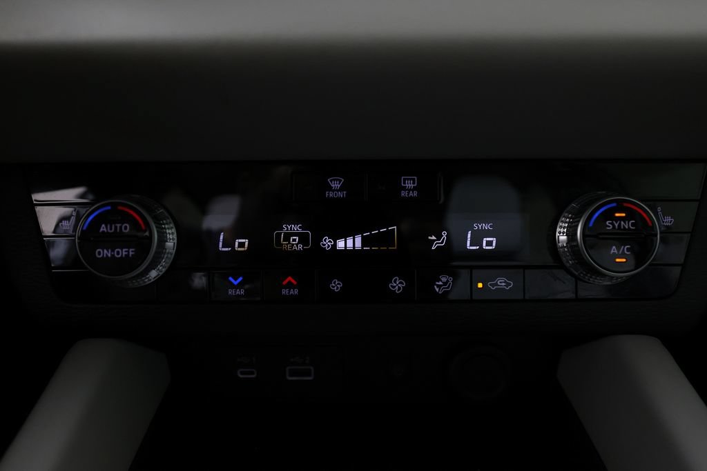 Used 2024 Mitsubishi Outlander SEL FWD image 24