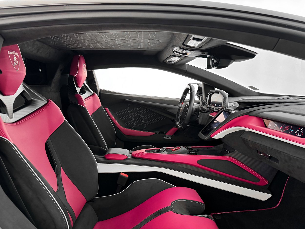 Used 2025 Lamborghini Revuelto image 22