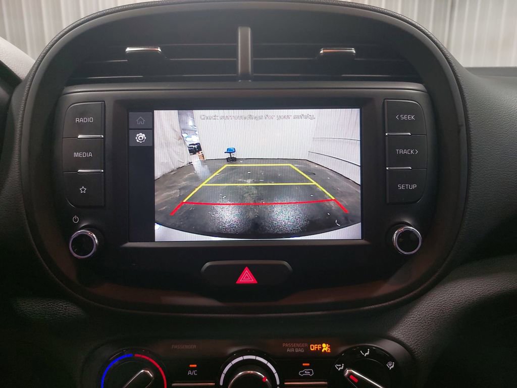 Used 2025 Kia Soul LX w/ LX Technology Package image 23