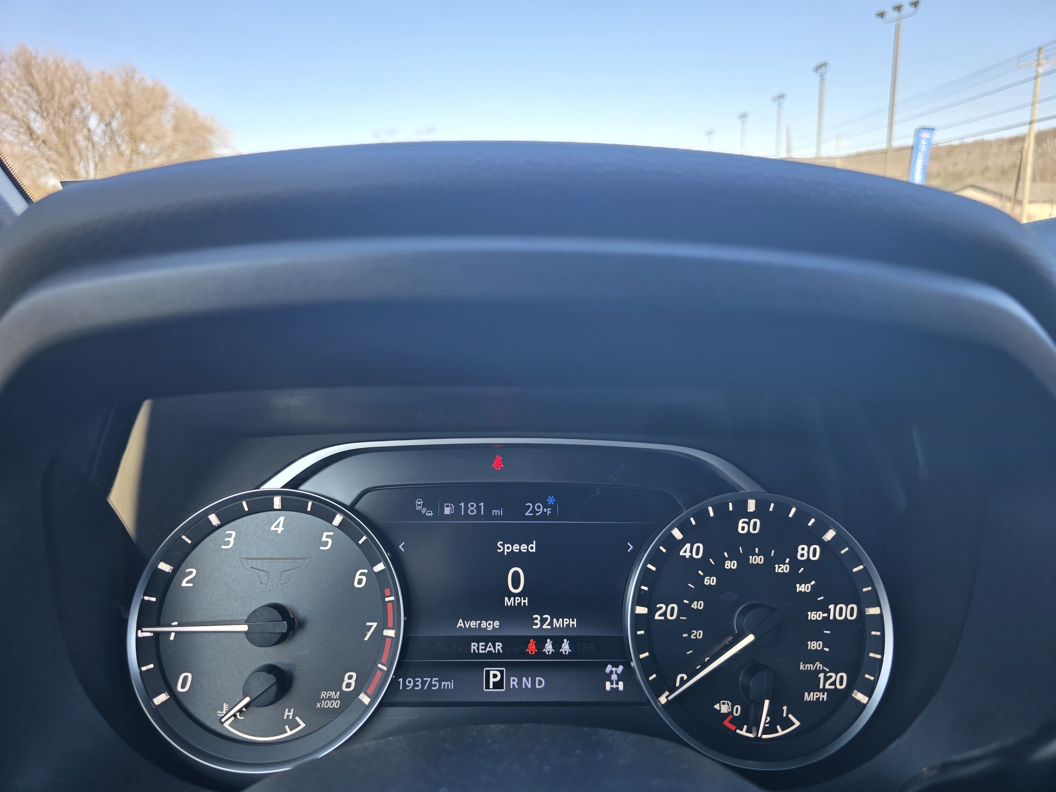 Used 2024 Nissan Titan SV w/ SV Convenience Package image 24