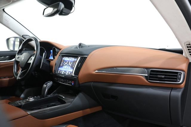 Used 2019 Maserati Levante S GranLusso AWD/4WD image 15