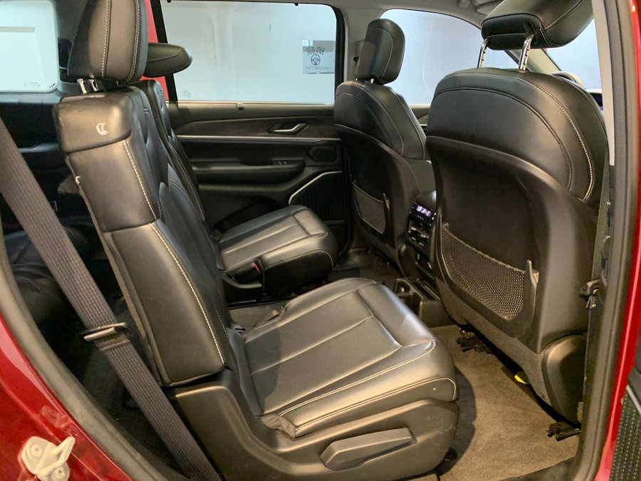 Used 2022 Jeep Grand Cherokee L Limited w/ Luxury Tech Group II AWD/4WD image 51