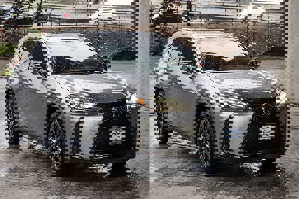 Used 2019 Lexus UX 200 F Sport w/ F Sport Premium Package image 3