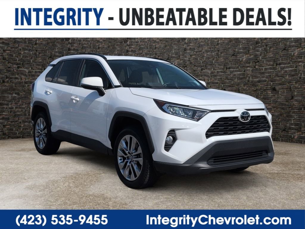 Used 2019 Toyota RAV4 XLE Premium FWD image 1