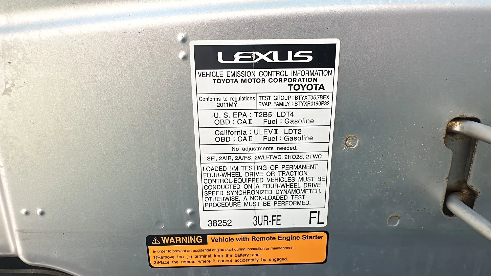 Used 2011 Lexus LX 570 4WD w/ Luxury Pkg image 10