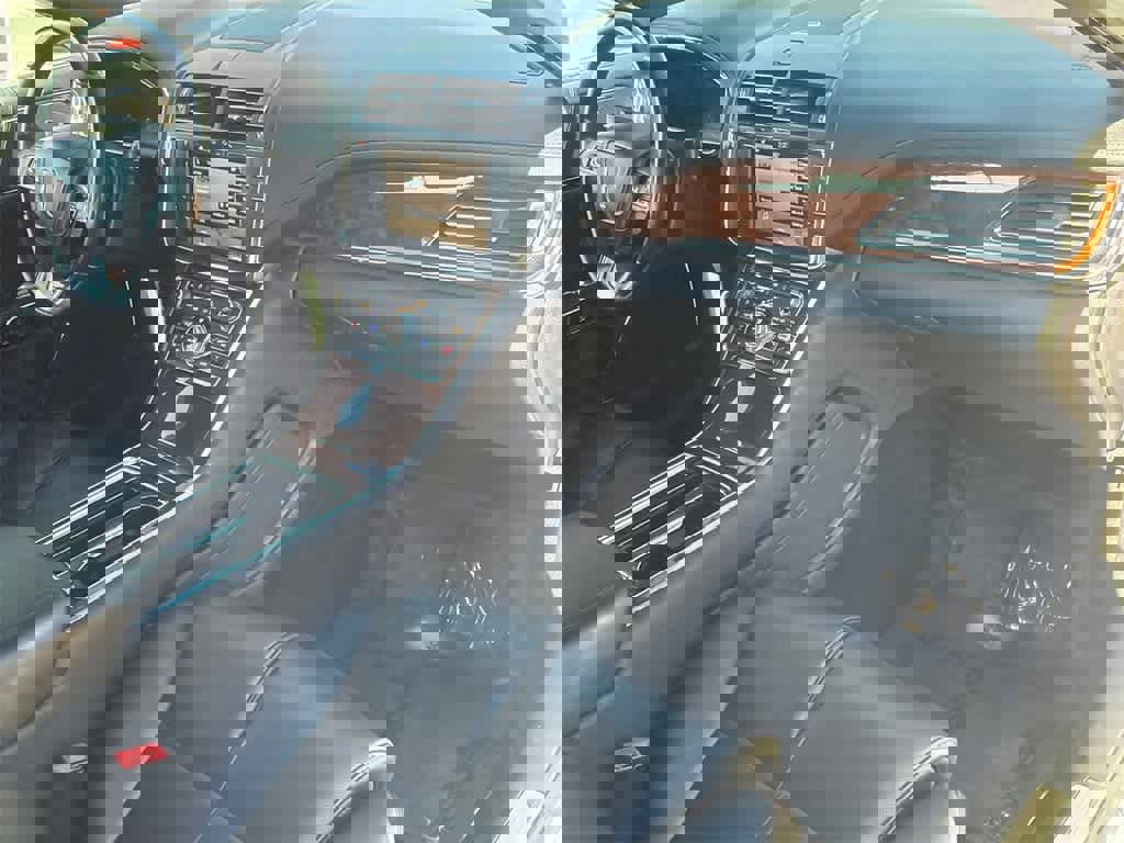 Used 2017 Lincoln Continental Reserve image 13