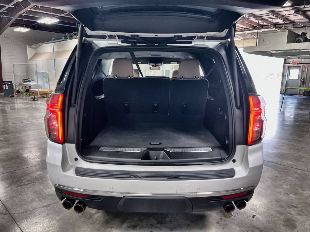 Used 2024 Chevrolet Suburban Premier RWD image 26