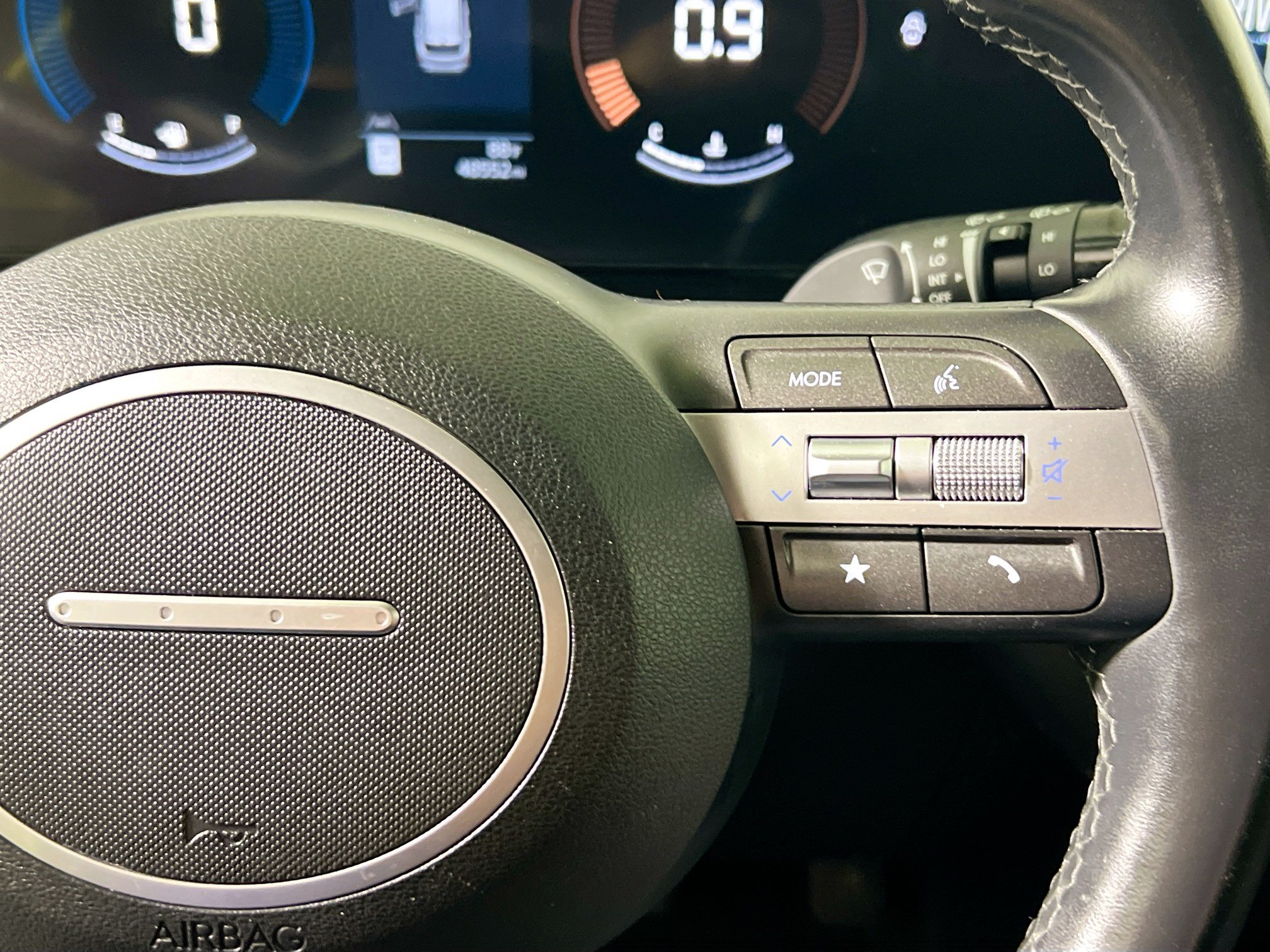 Used 2024 Hyundai Kona SEL AWD/4WD image 19