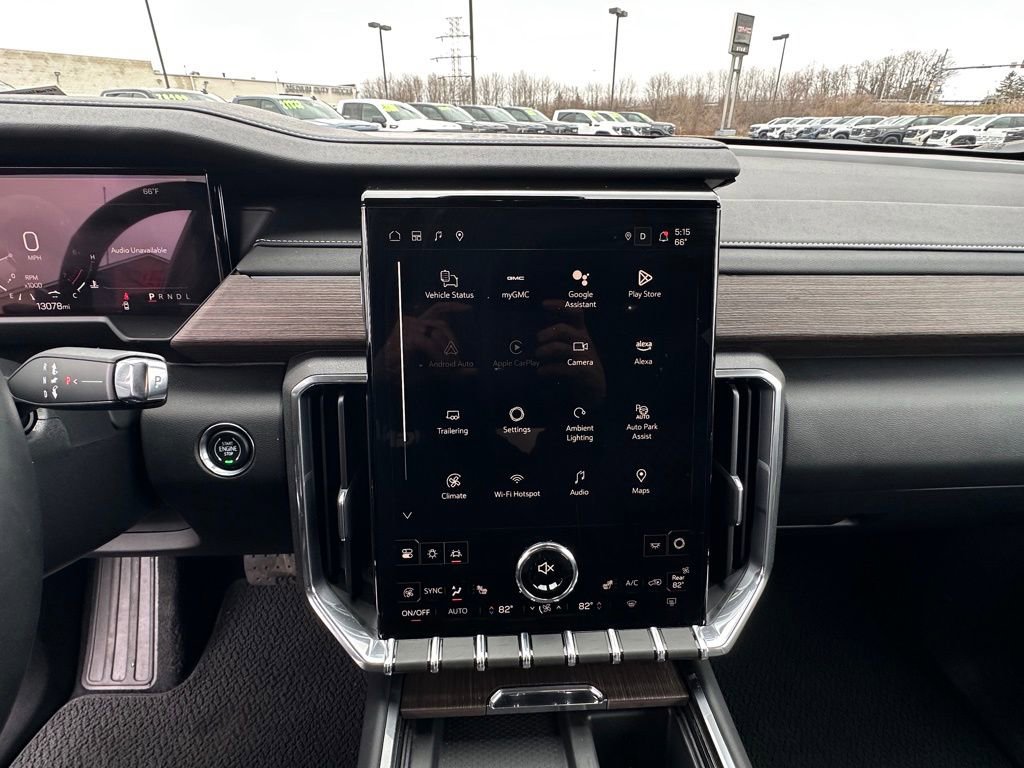 Used 2025 GMC Acadia Denali w/ Super Cruise Package image 28