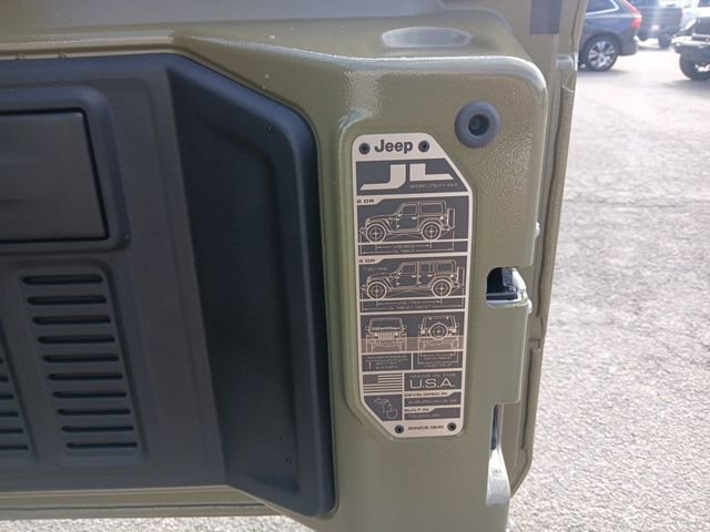 New 2026 Jeep Wrangler Unlimited Rubicon AWD/4WD image 17