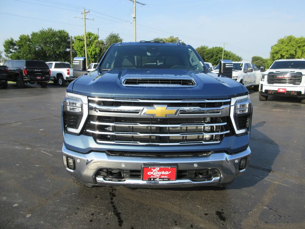 Certified 2025 Chevrolet Silverado 3500 LTZ w/ LTZ Premium Package AWD/4WD image 15