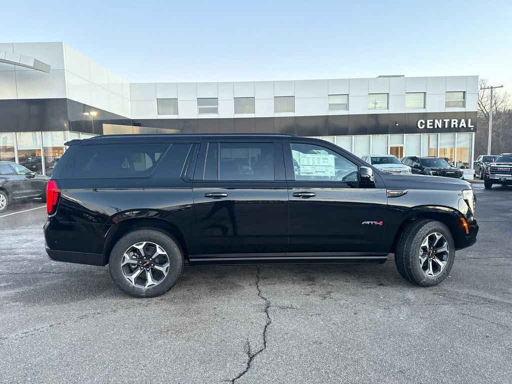 New 2026 GMC Yukon XL AT4 Ultimate AWD/4WD image 9