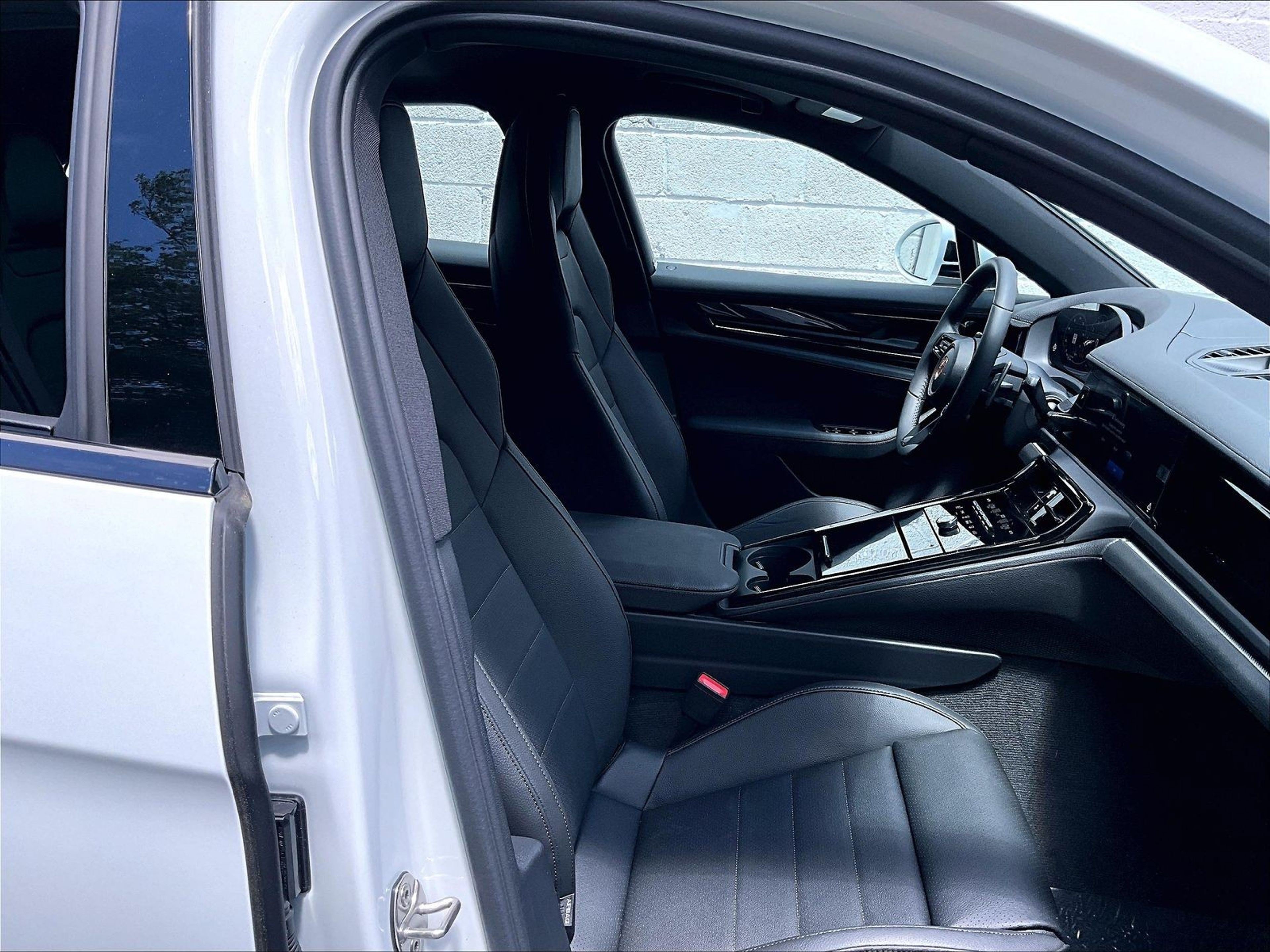 New 2026 Porsche Panamera 4 AWD/4WD image 10