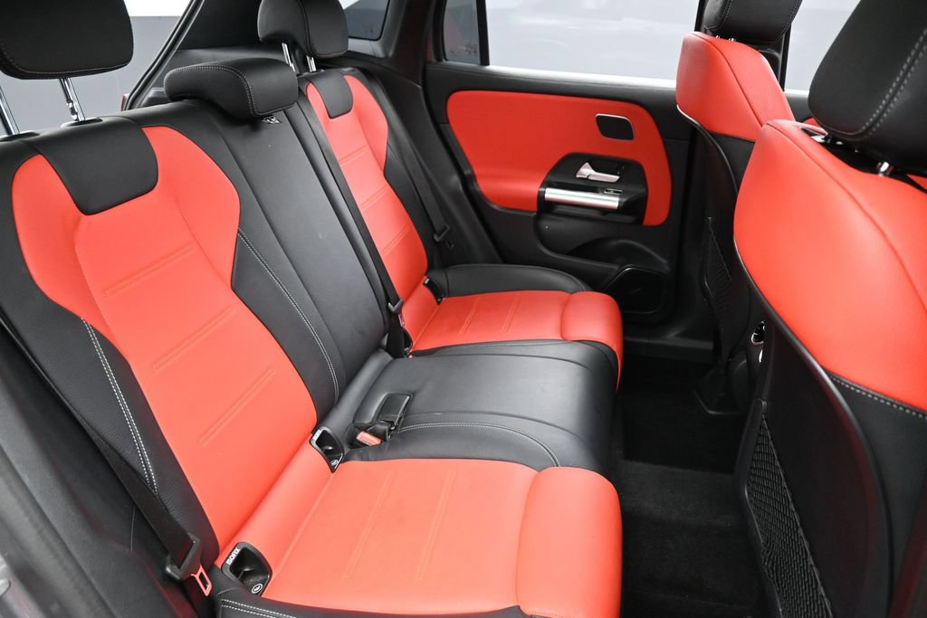 Used 2024 Mercedes-Benz GLA 35 AMG 4MATIC image 37