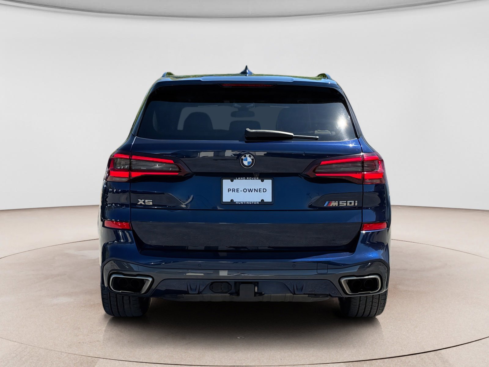 Used 2020 BMW X5 M50i w/ Executive Package AWD/4WD image 4