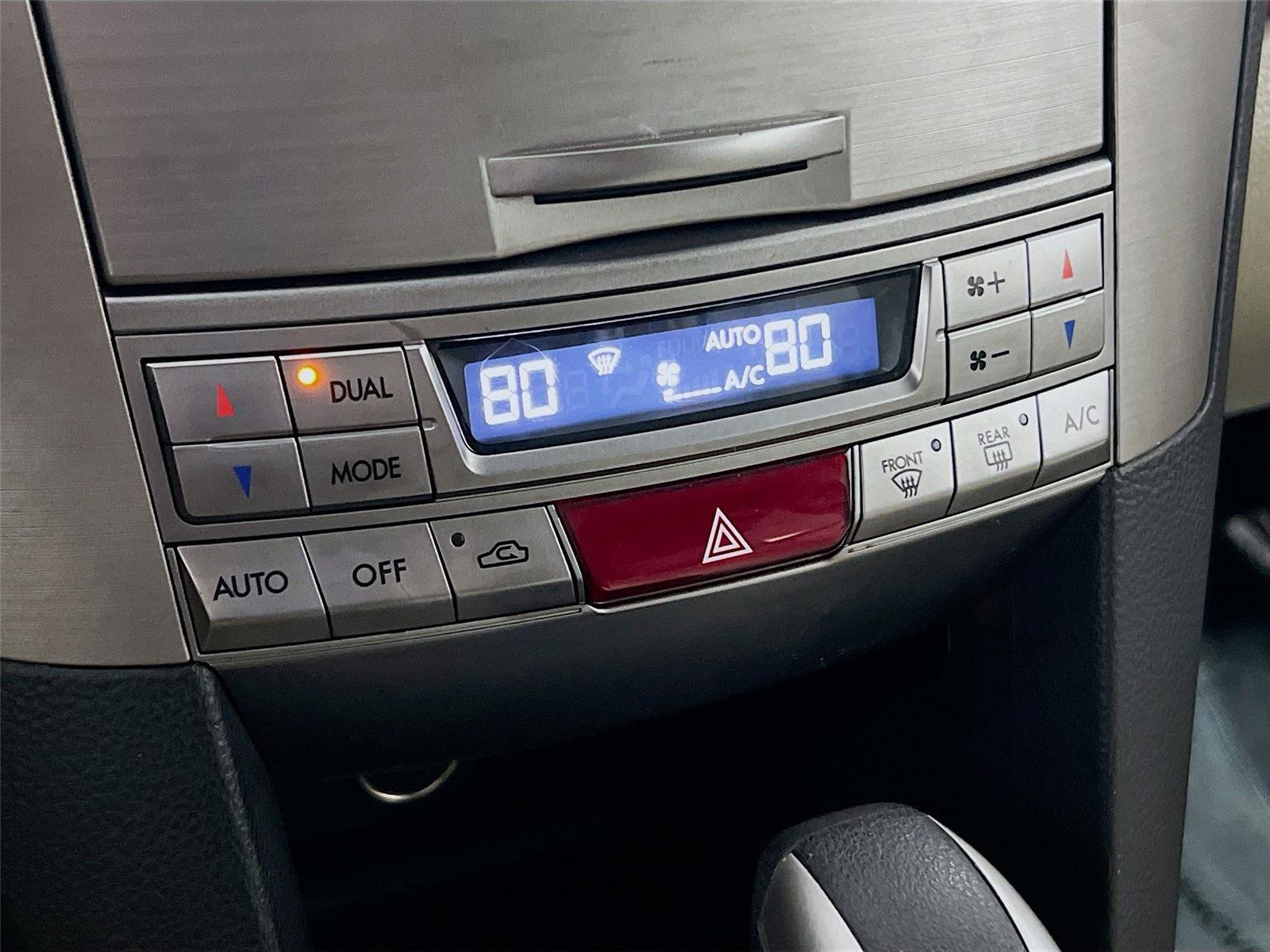 Used 2012 Subaru Outback 2.5i Limited w/ Moonroof Pkg image 17