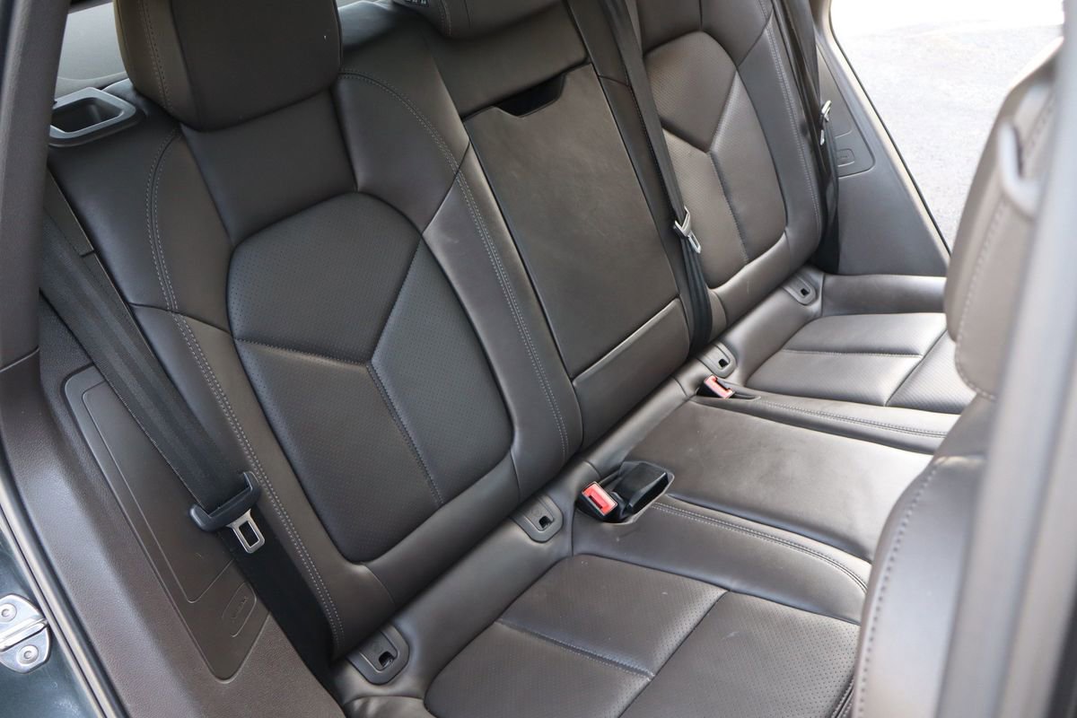 Used 2017 Porsche Macan image 23