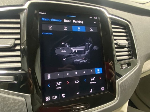 Used 2024 Volvo XC90 B6 Plus w/ Protection Package image 22