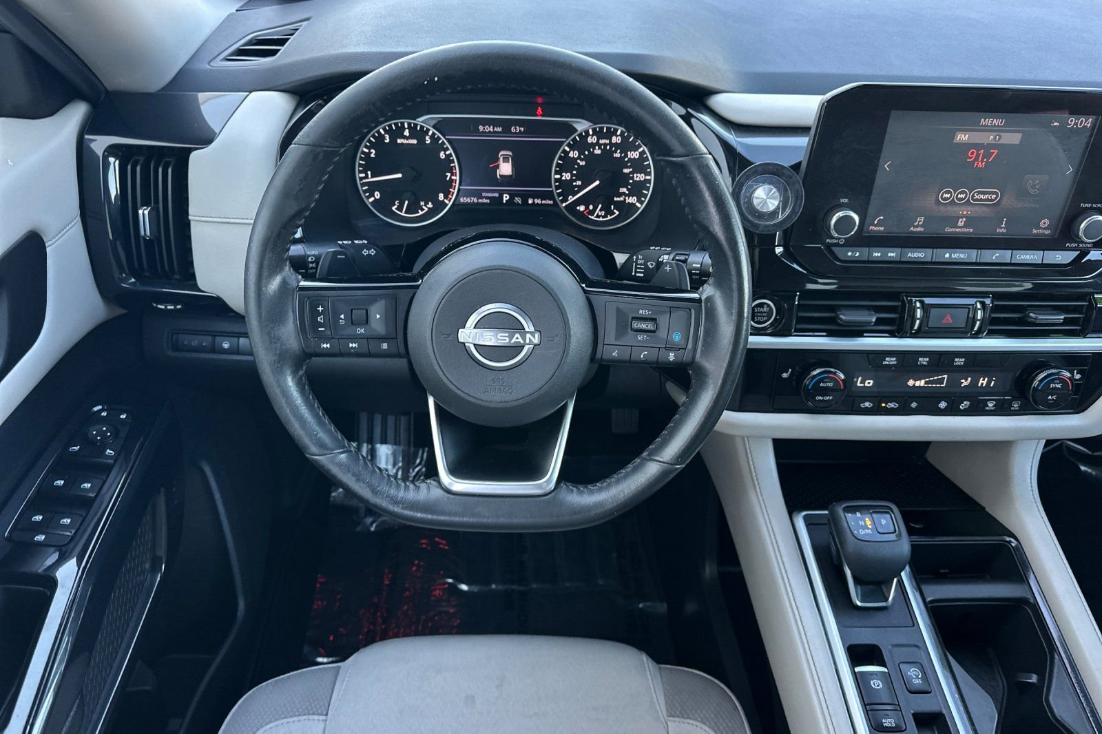 Used 2022 Nissan Pathfinder SV w/ SV Black Package image 17