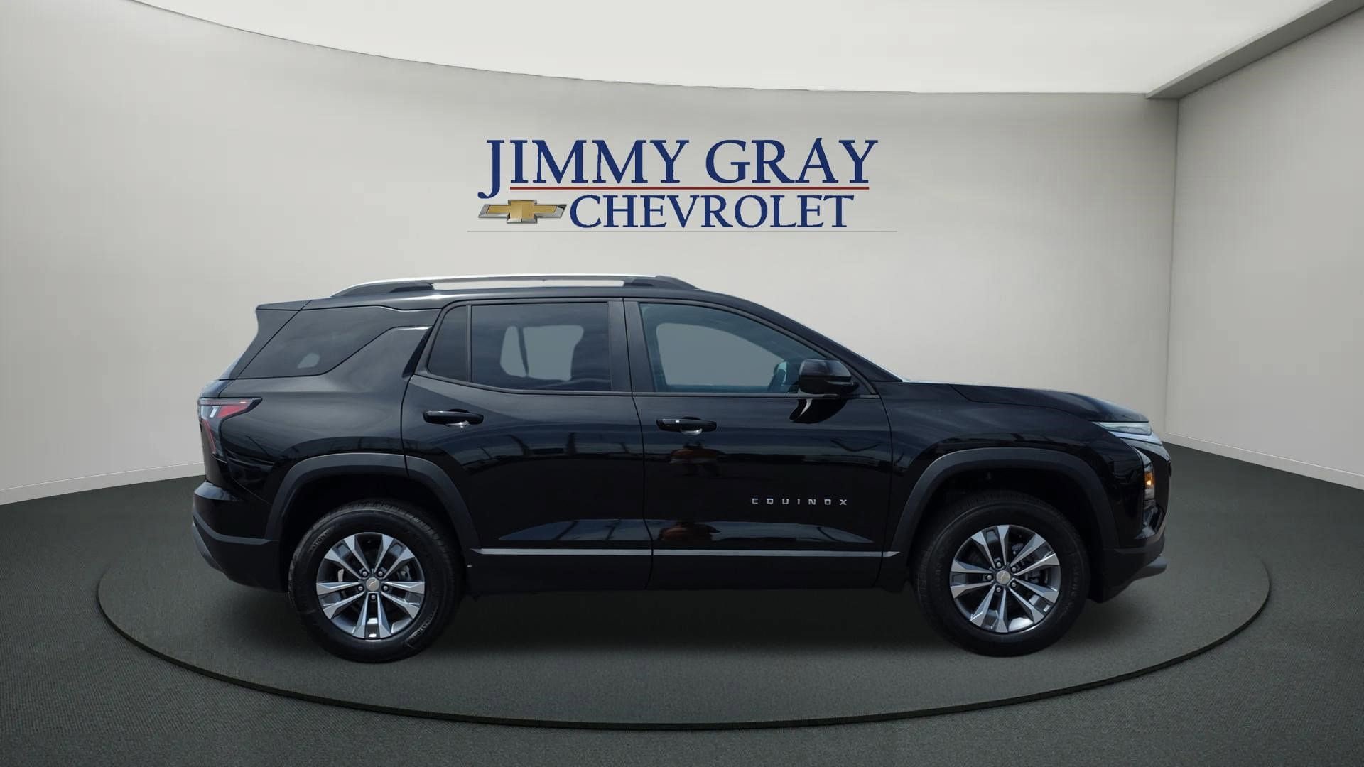 New 2026 Chevrolet Equinox LT w/ Convenience Package II FWD image 6