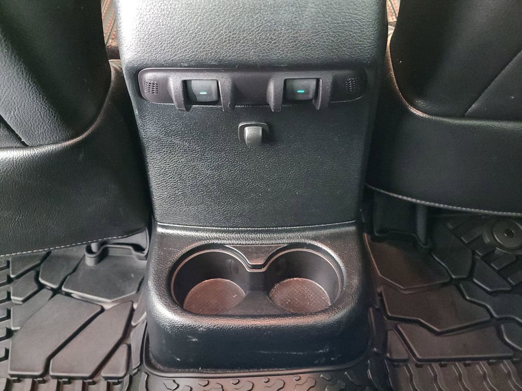 Used 2018 Jeep Wrangler Unlimited Rubicon image 16