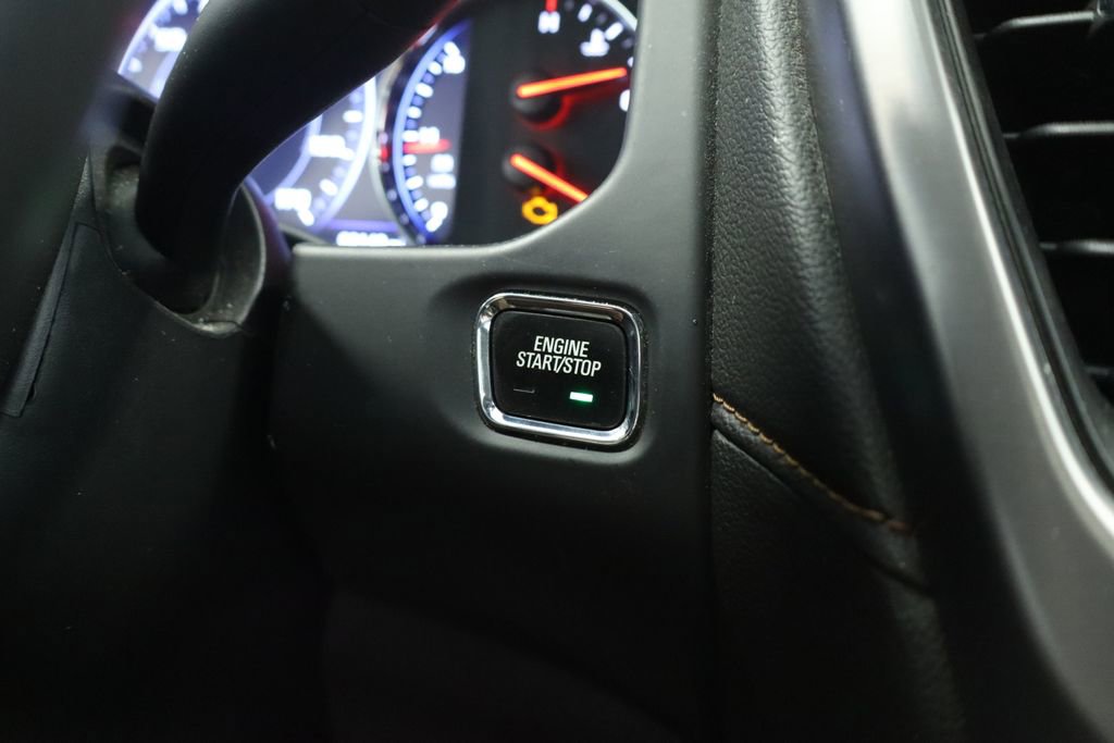 Used 2022 GMC Acadia AT4 w/ Technology Package AWD/4WD image 40