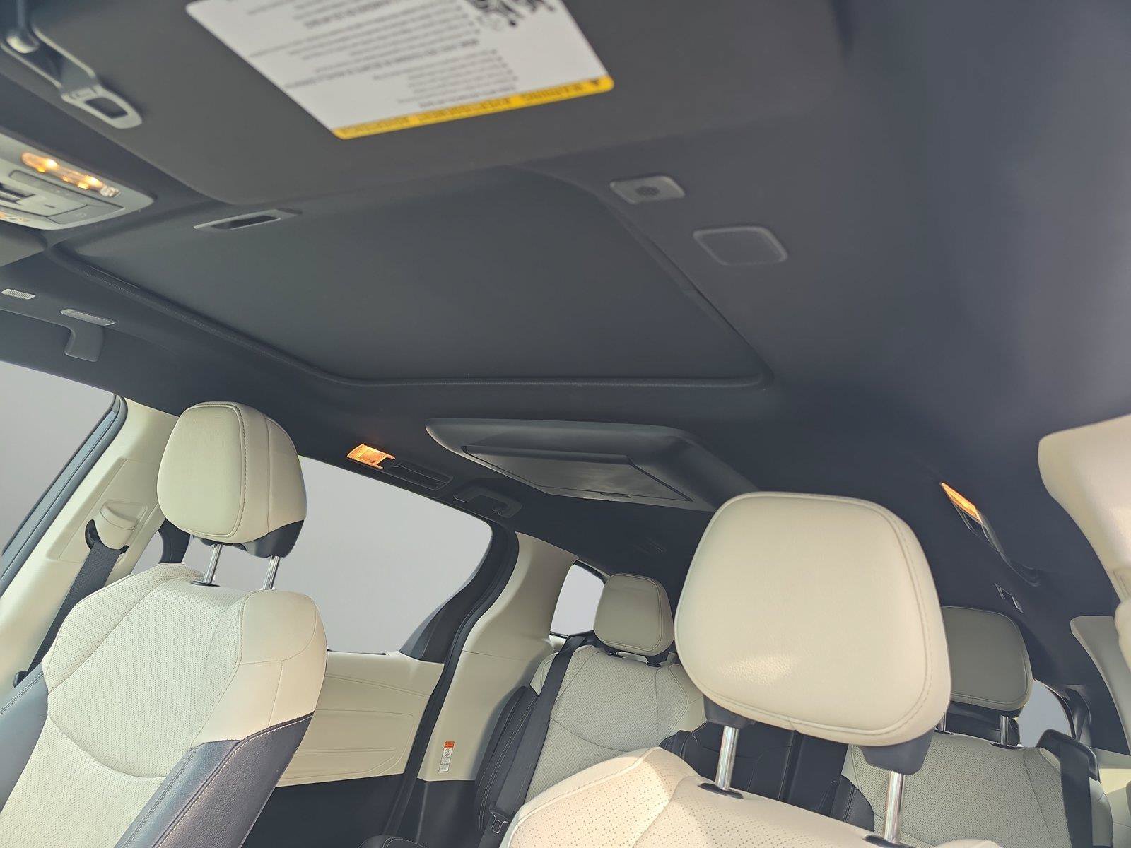 Used 2025 Toyota Sienna Platinum AWD/4WD image 26