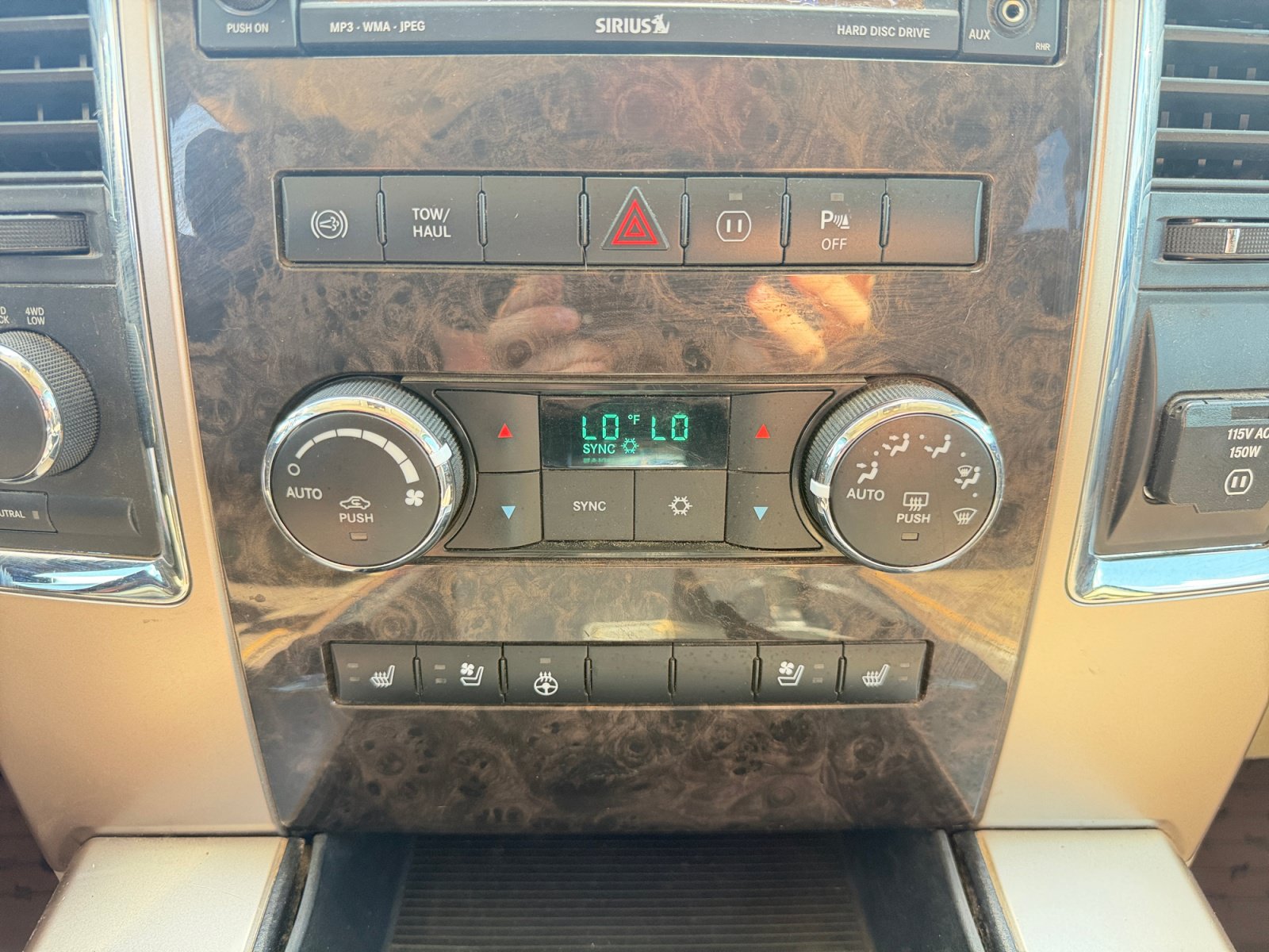 Used 2011 RAM 3500 Laramie Longhorn w/ Cold Weather Group AWD/4WD image 17