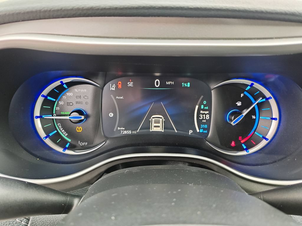 Used 2023 Chrysler Pacifica Touring-L FWD image 18