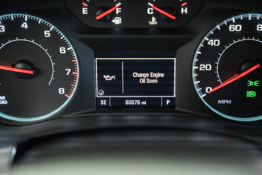 Used 2022 Chevrolet Traverse LS AWD/4WD image 32