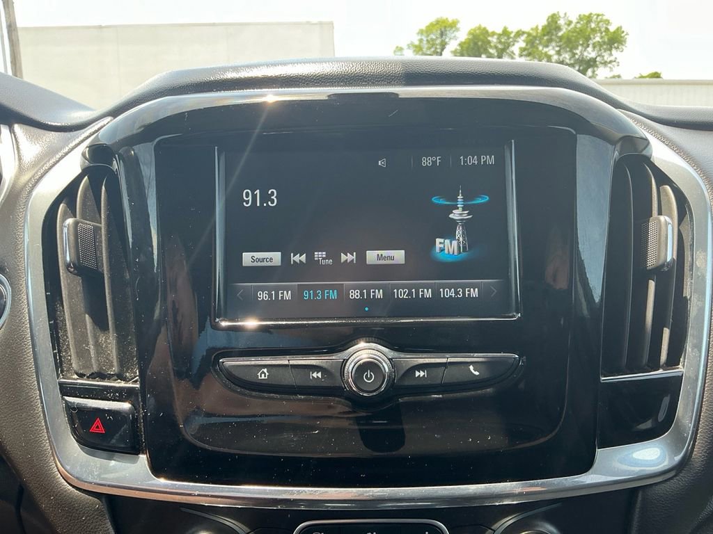 Used 2018 Chevrolet Traverse LT FWD image 26