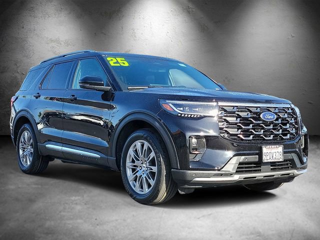 Certified 2025 Ford Explorer Platinum AWD/4WD image 2