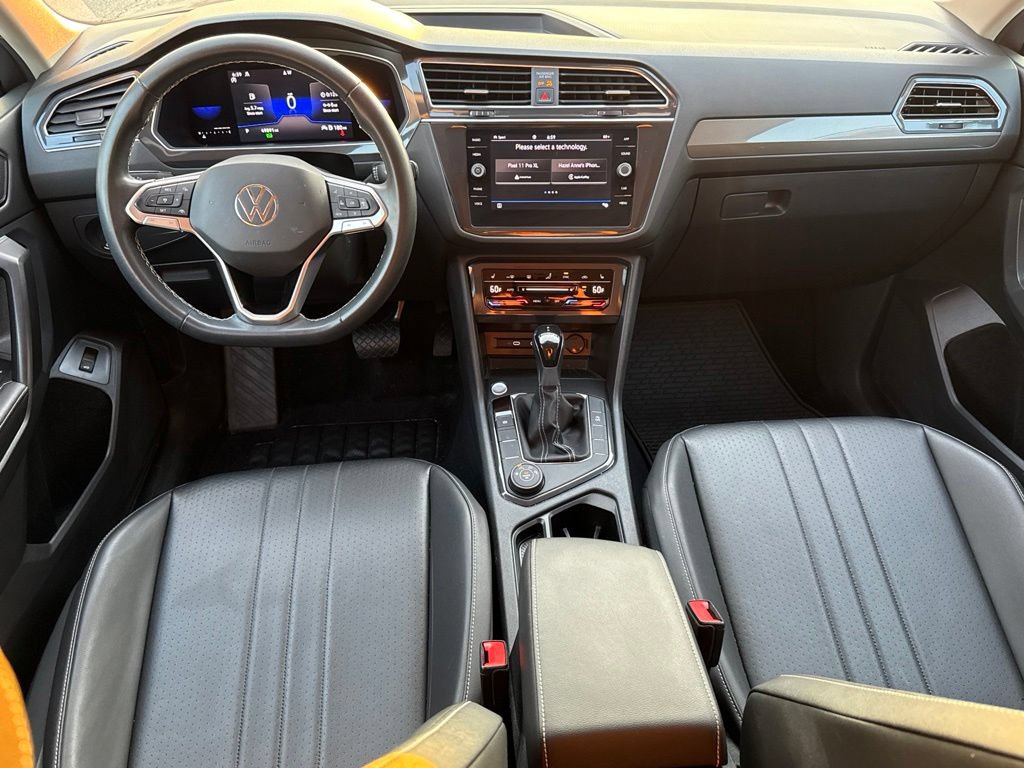 Used 2022 Volkswagen Tiguan SE AWD/4WD image 16