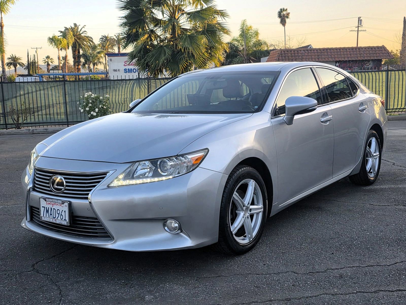 Used 2015 Lexus ES 350 w/ Premium Package image 1