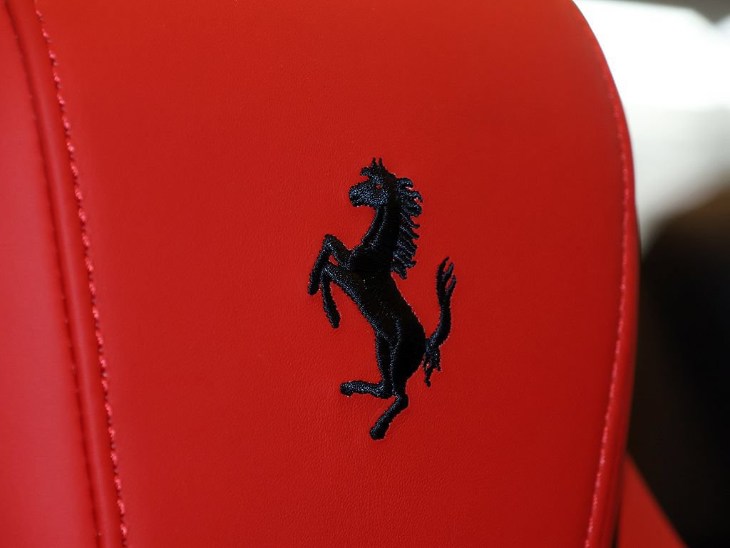 Certified 2025 Ferrari Roma Spider RWD image 18
