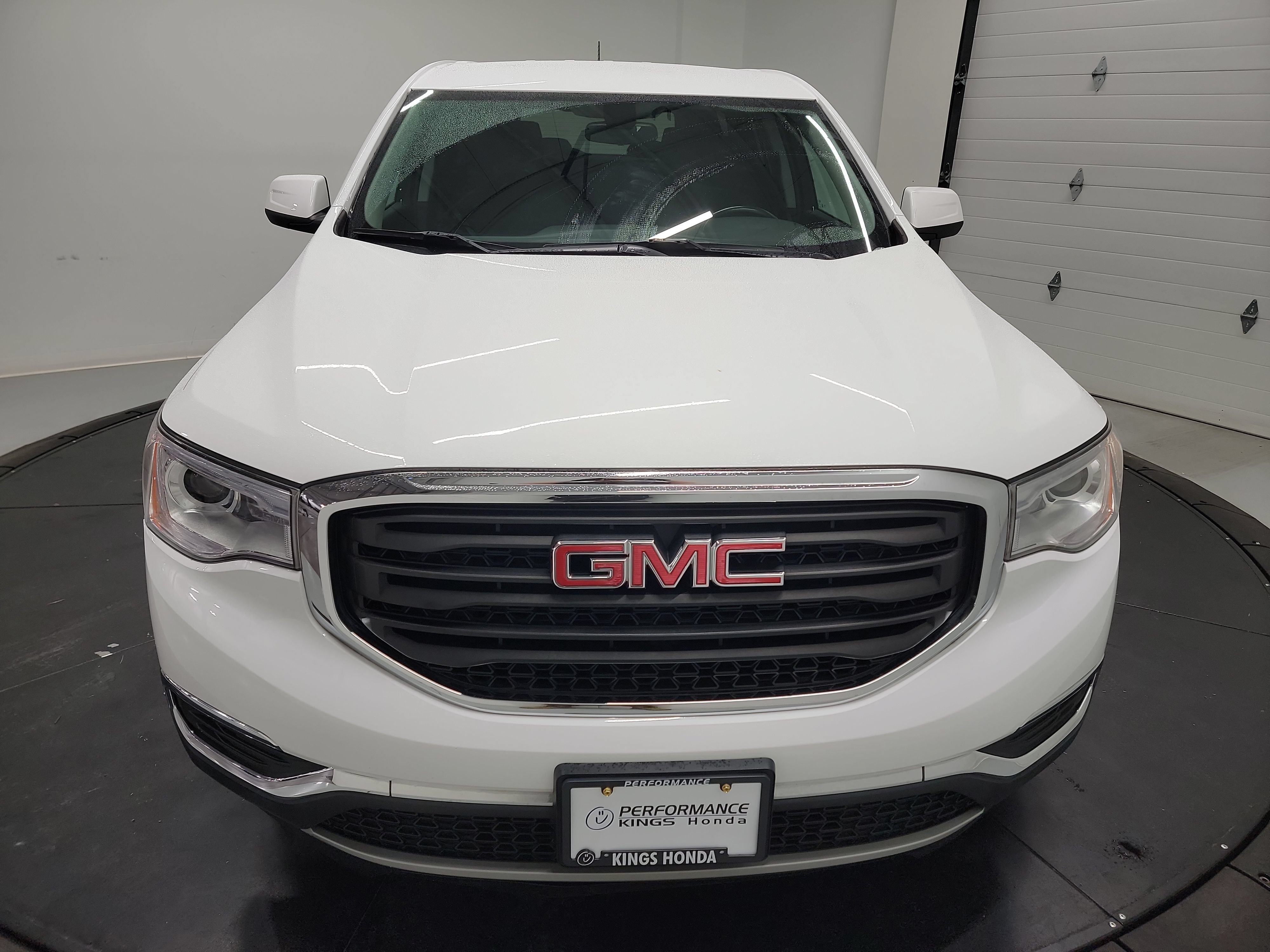 Used 2019 GMC Acadia SLE FWD image 2